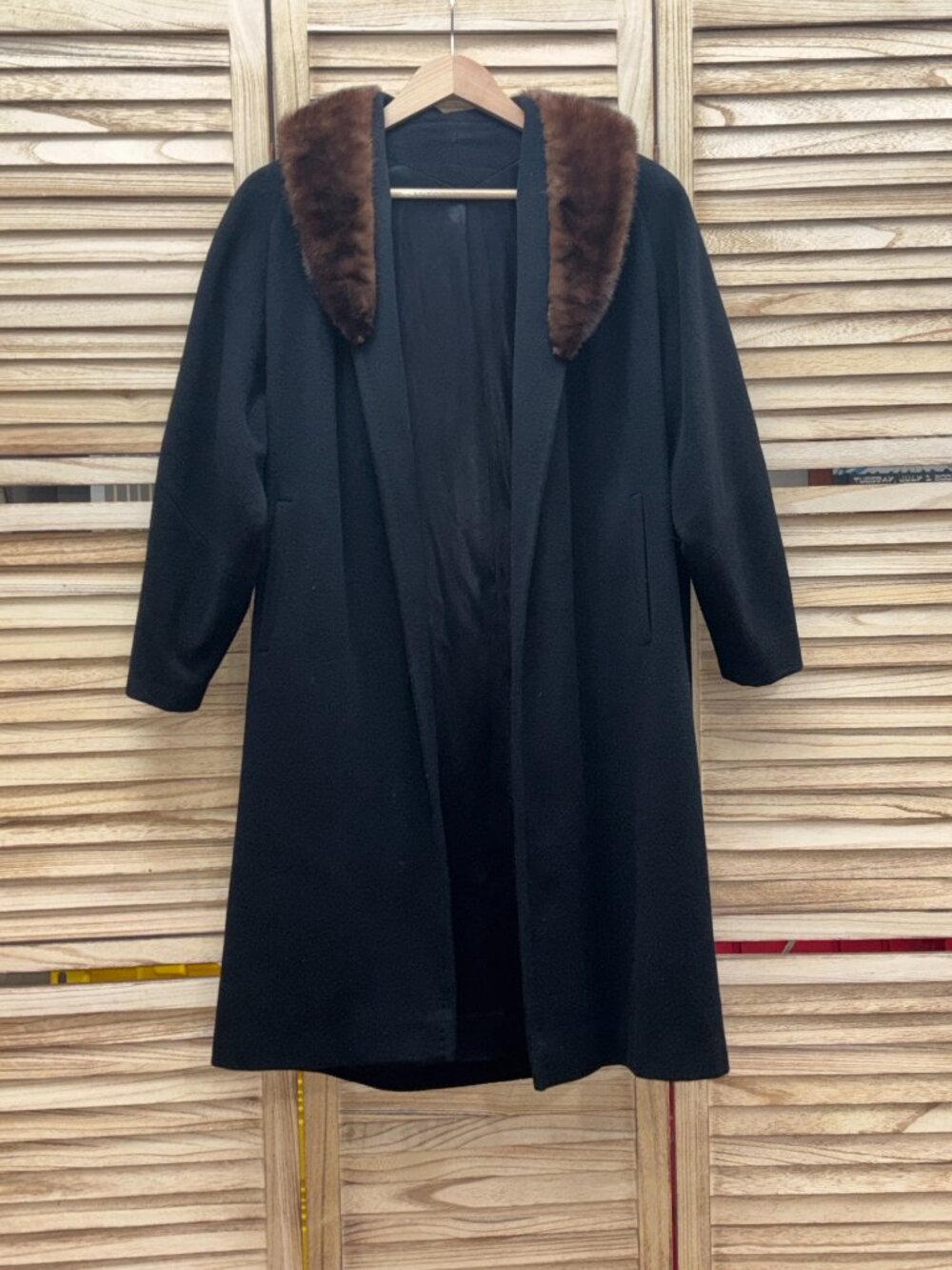 ⁠VTG 1950s Black Cashmere Swing Coat Real Mink Fur Collar M/L